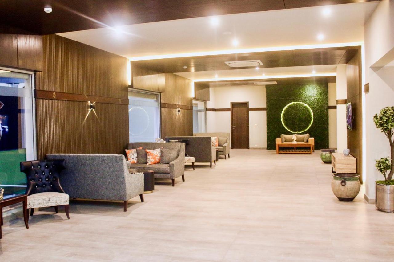 Hotel Circle Club Faisalabad Extérieur photo